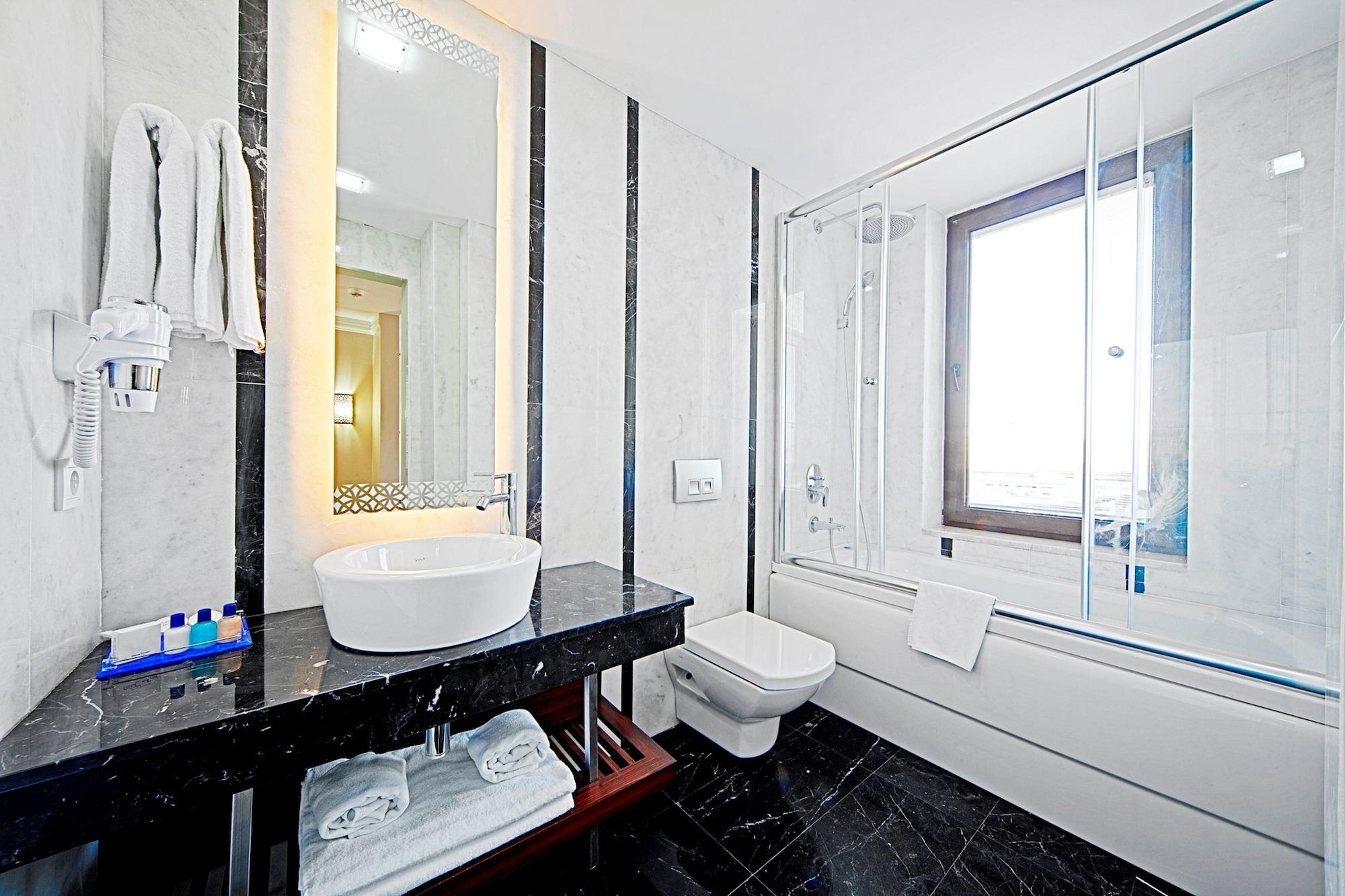 Azade Suites Istanbul Ngoại thất bức ảnh